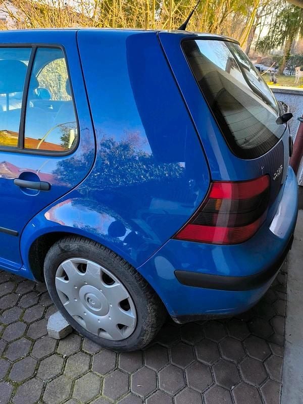 Gebraucht VW Golf IV 75 PS (55 kW) 2000 Blau Limousine