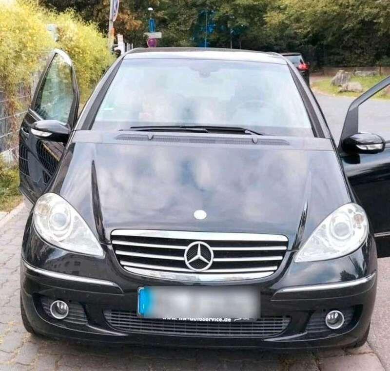 Schwarz Gebraucht 2005 Mercedes 170 Avantgarde Limousine | 3.600 € - Bild 1/4