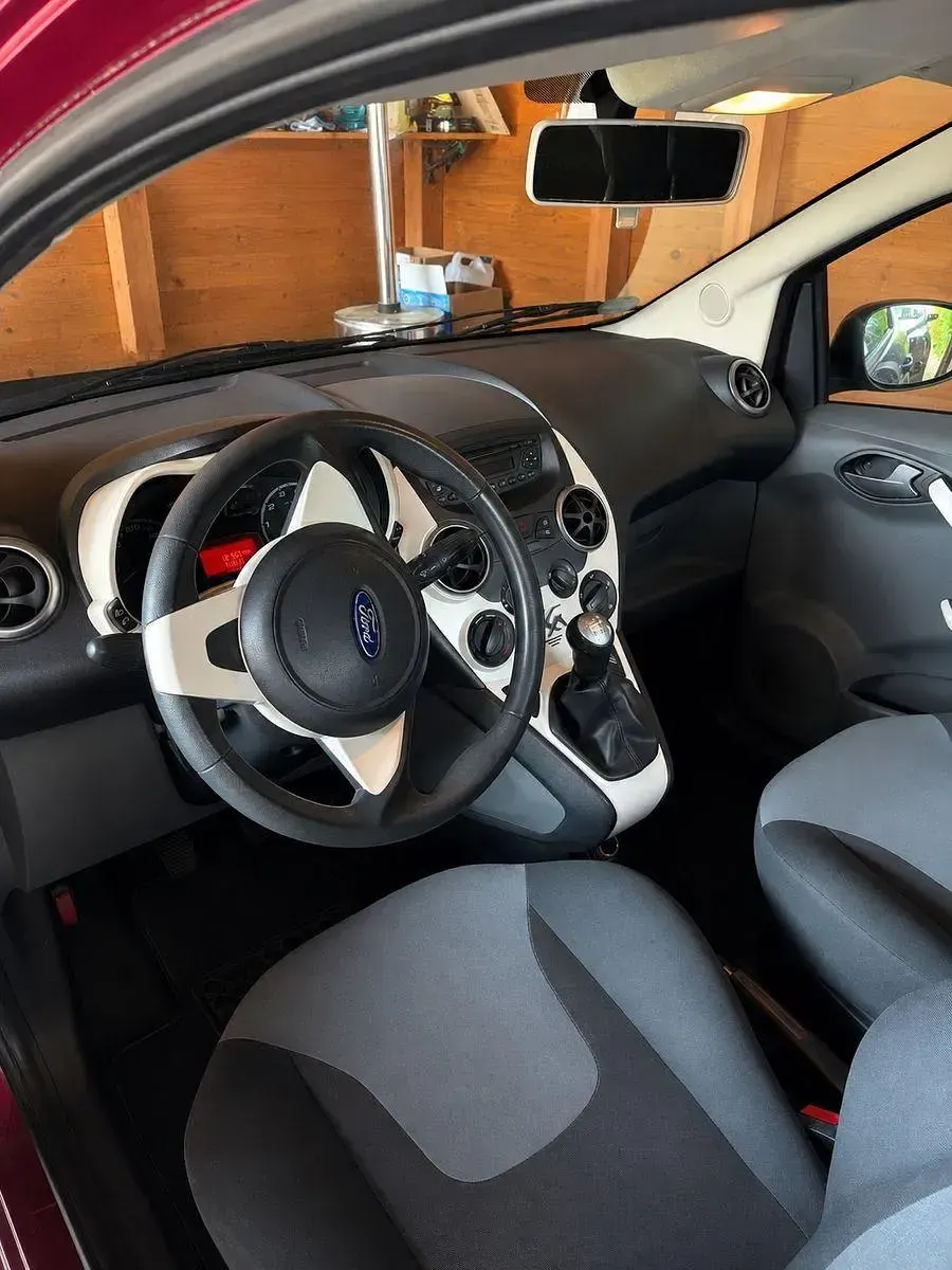 Gebraucht Ford Ka Titanium 69 PS (50 kW) 2009 Violet Kleinwagen