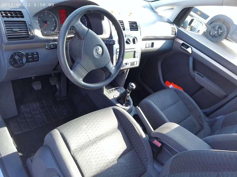 Gebraucht VW Touran Trendline 102 PS (75 kW) 2008 Reflexsilber metallic Van / Kleinbus