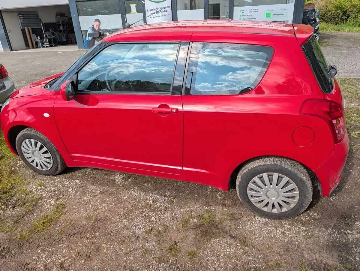 Gebraucht Suzuki Swift 92 PS (67 kW) 2009 Rot Kleinwagen