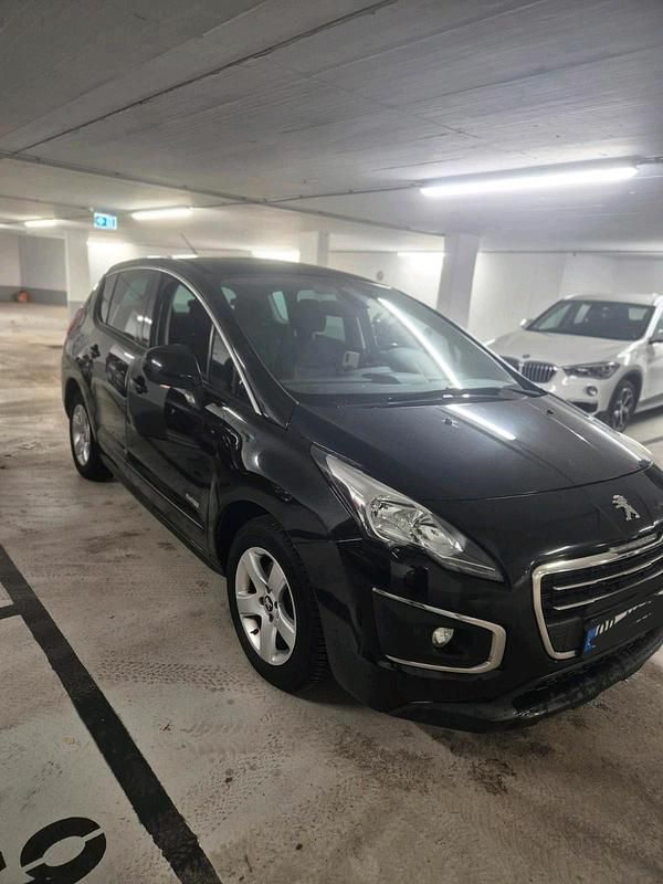 Schwarz Gebraucht 2014 Peugeot 3008 Business-Line Van / Kleinbus | 4.700 € (Superpreis) - Bild 1/4
