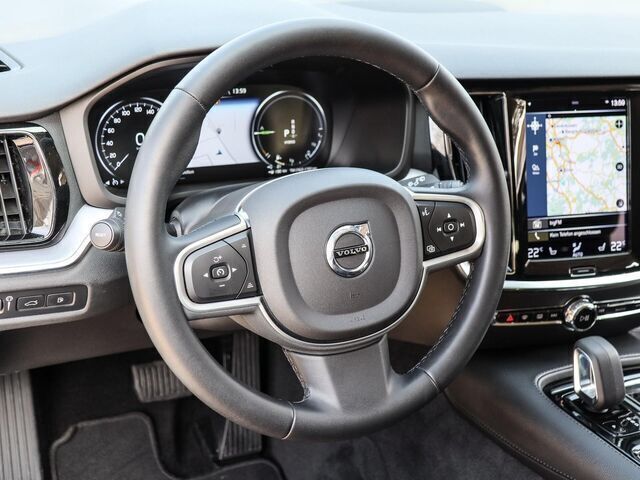 Gebraucht Volvo V60 Inscription 253 PS (186 kW) 2021 Weiß Kombi
