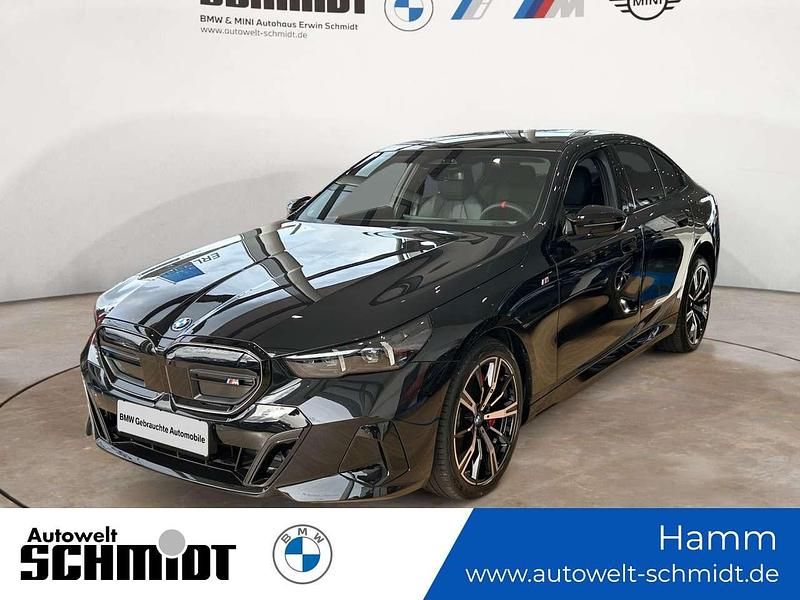 Saphirschwarz metallic Neu 2025 BMW i5 Limousine | 88.880 € (Teuer) - Bild 1/4