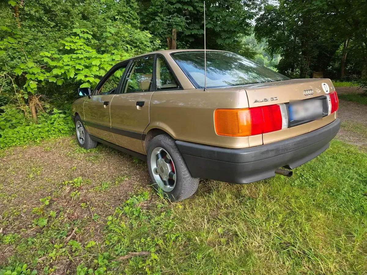Gebraucht Audi 80 90 PS (66 kW) 1987 Gold Limousine