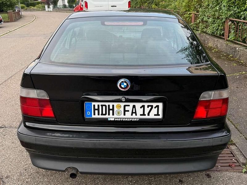 Gebraucht BMW 316 Compact 102 PS (75 kW) 1998 Schwarz Kleinwagen