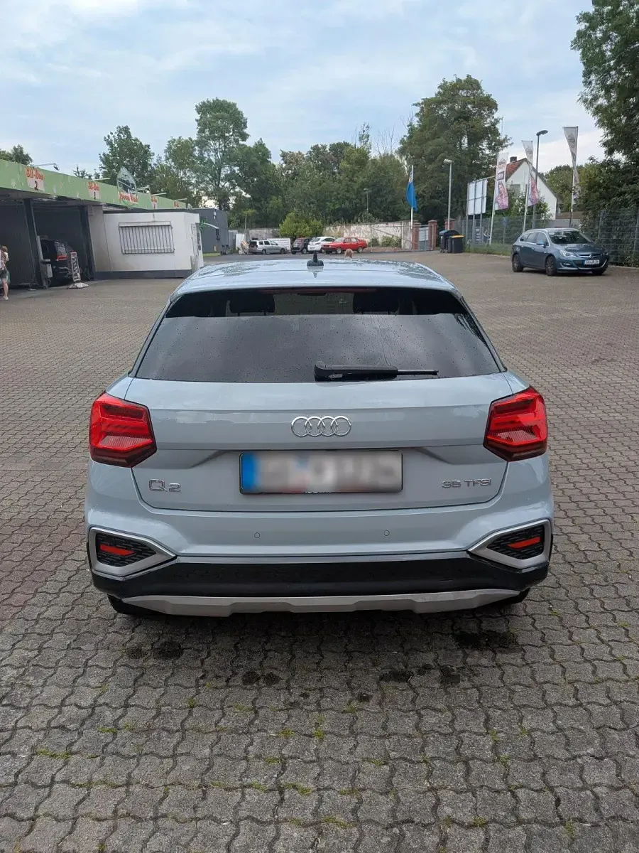 Gebraucht Audi Q2 Advanced Plus 150 PS (110 kW) 2021 Grau SUV