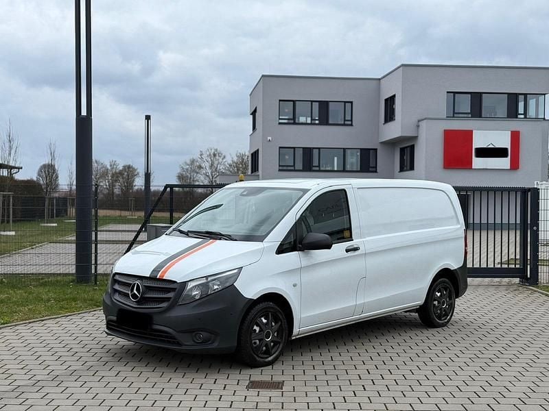 Gebraucht Mercedes Vito 114 PS (83 kW) 2016 Weiß Van