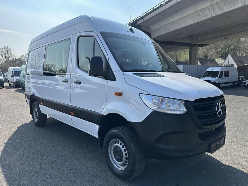 Gebraucht Mercedes Sprinter 143 PS (105 kW) 2020 Arktikweiss Van