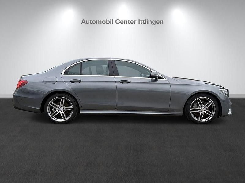 Gebraucht Mercedes E220 194 PS (142 kW) 2016 Selenitgrau Limousine