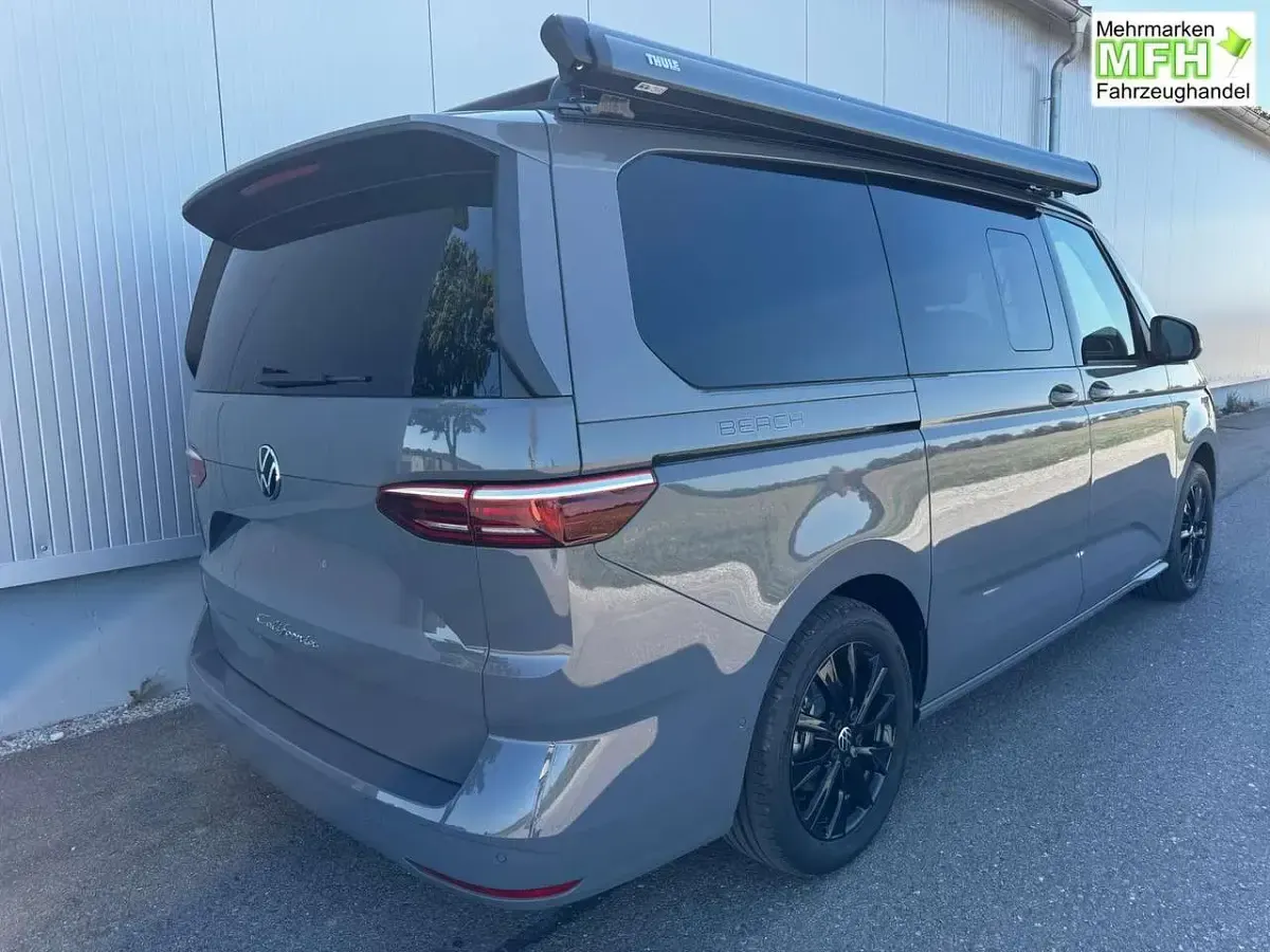 Neu VW California Beach 150 PS (110 kW) 2026 Puregrey Van