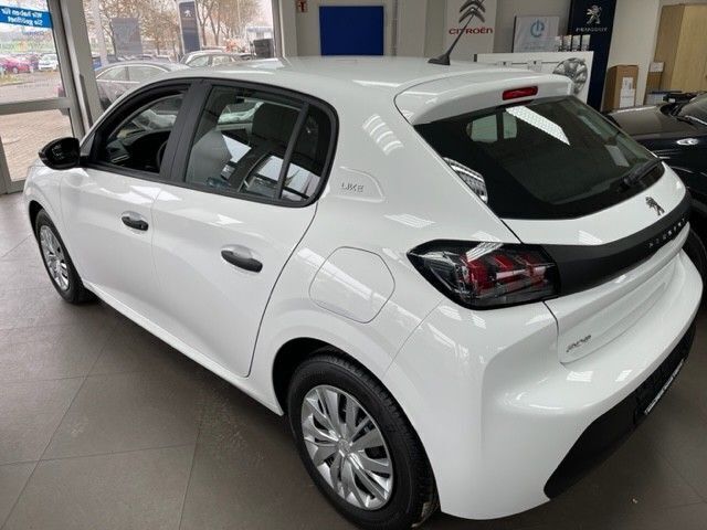 Gebraucht Peugeot 208 75 PS (55 kW) 2022 Lack weiss banquise/typ aussen Kleinwagen