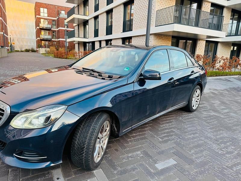 Gebraucht Mercedes E220 170 PS (125 kW) 2014 Limousine