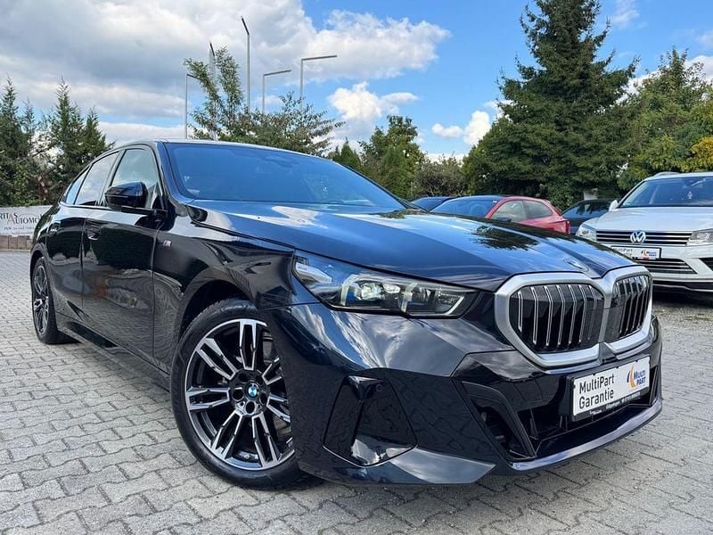 Gebraucht BMW 520 M Sport 197 PS (144 kW) 2024 Schwarz Limousine