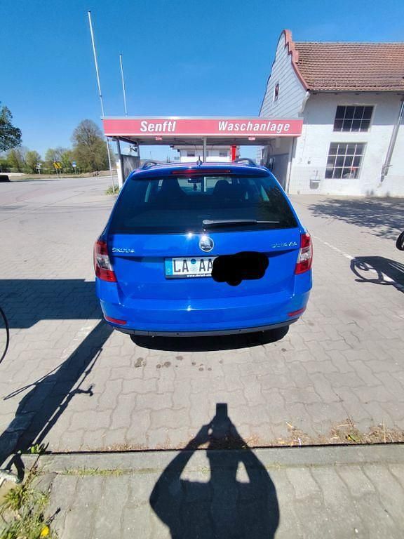 Gebraucht Skoda Octavia Style 150 PS (110 kW) 2019 Blau Kombi