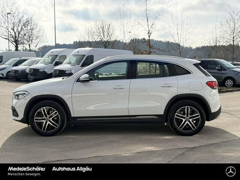Gebraucht Mercedes GLA250 Progressive 218 PS (160 kW) 2021 Digitalweiß (metallic) SUV