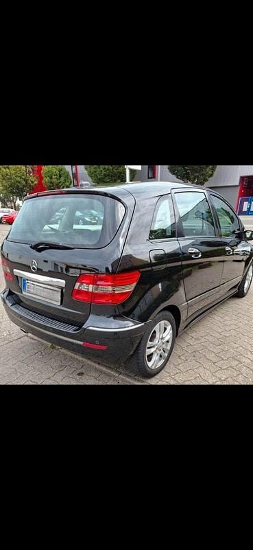 Schwarz Gebraucht 2007 Mercedes B180 Edition Van / Kleinbus | 3.700 € (Guter Preis) - Bild 1/4