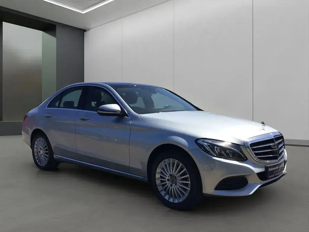 Gebraucht Mercedes C400 Exclusive 333 PS (244 kW) 2019 Silber / iridiumsilber (metallic) Limousine