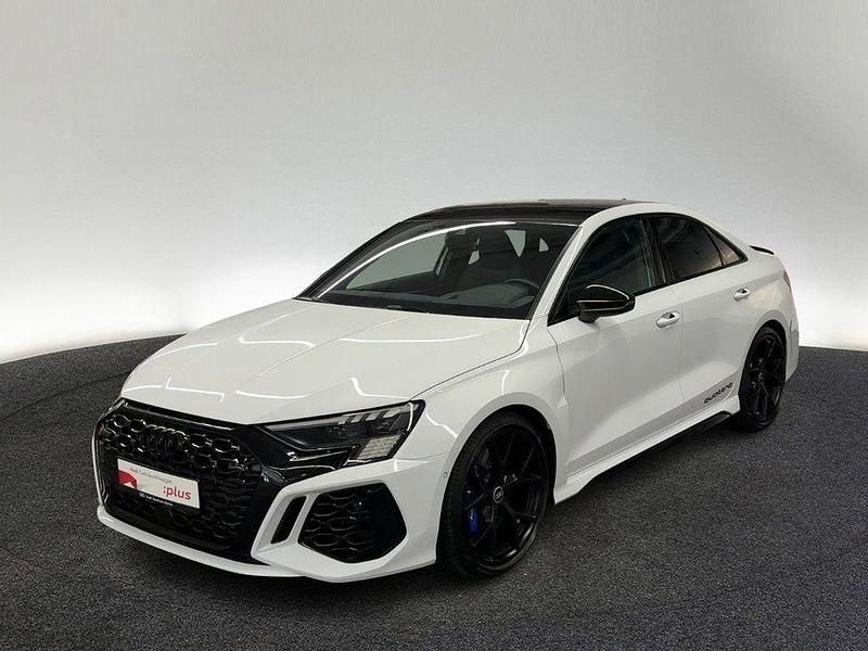Gebraucht Audi RS3 Ambiente 400 PS (294 kW) 2022 Gletscherweiß metallic Limousine