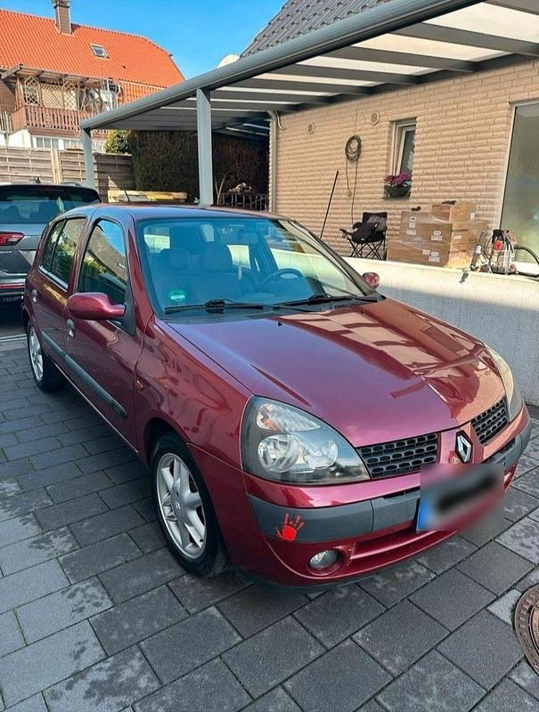 Używany Renault Clio II Dynamique 75 KM (55 kW) 2002 Czarny Sedan/Limuzyna