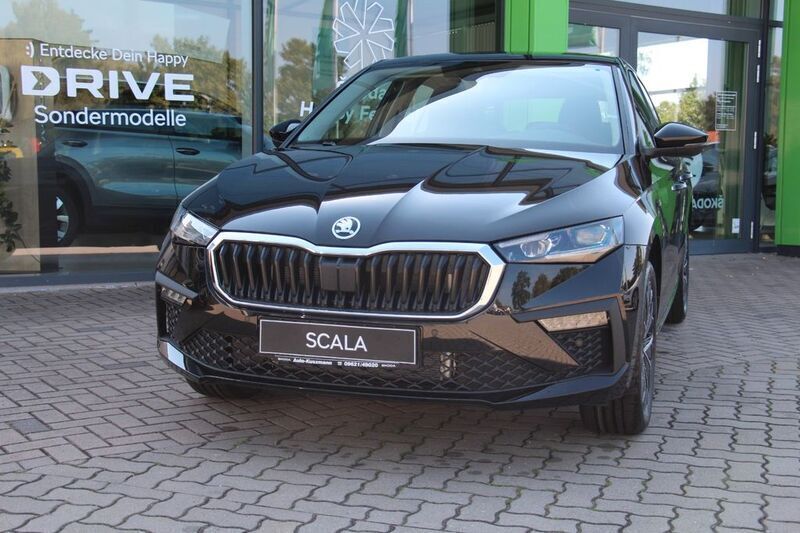 Schwarz Neu 2024 Skoda Scala Drive Kleinwagen | 31.999 € (Teuer) - Bild 1/4