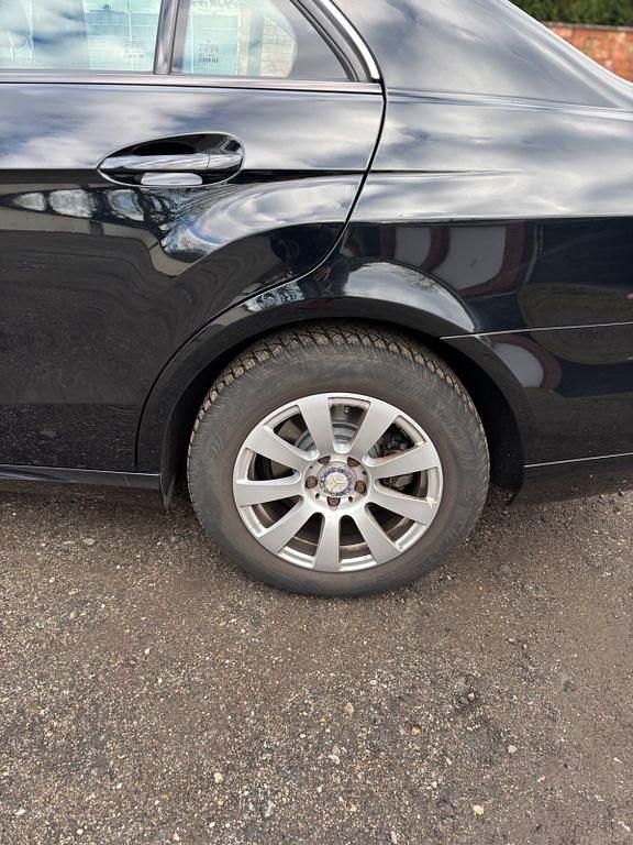 Gebraucht Mercedes 200 Elegance 184 PS (135 kW) 2011 Schwarz Limousine