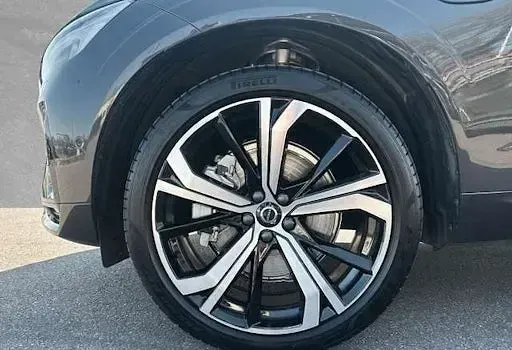 Second-hand Volvo XC60 Plus 455 CP (334 kW) 2025 Gri SUV