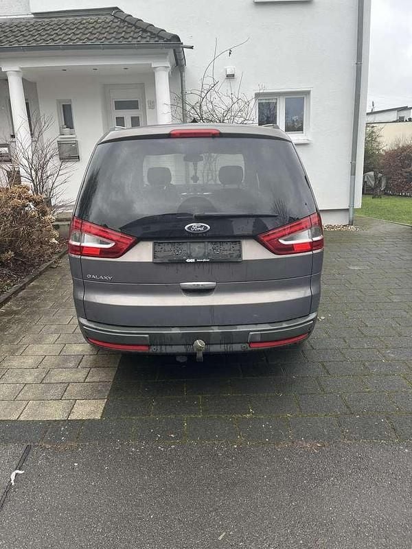 Gebraucht Ford Galaxy Trend 163 PS (119 kW) 2014 Grau Van / Kleinbus