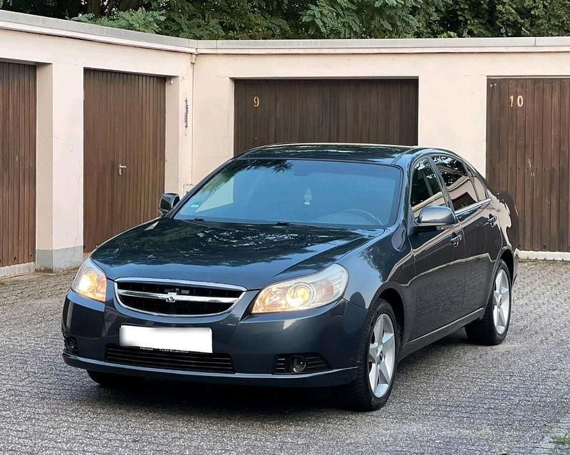 Grau Gebraucht 2008 Chevrolet Epica Limousine | 1.449 € (Superpreis) - Bild 1/4