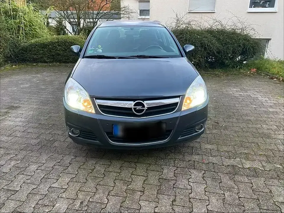 Gebraucht Opel Signum 155 PS (114 kW) 2007 Andere farben Kleinwagen