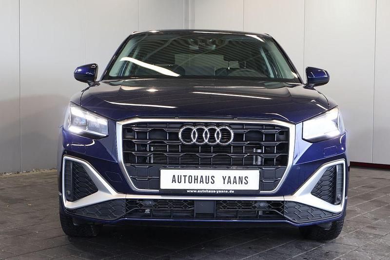 Gebraucht Audi Q2 S-Line 150 PS (110 kW) 2024 Blau SUV