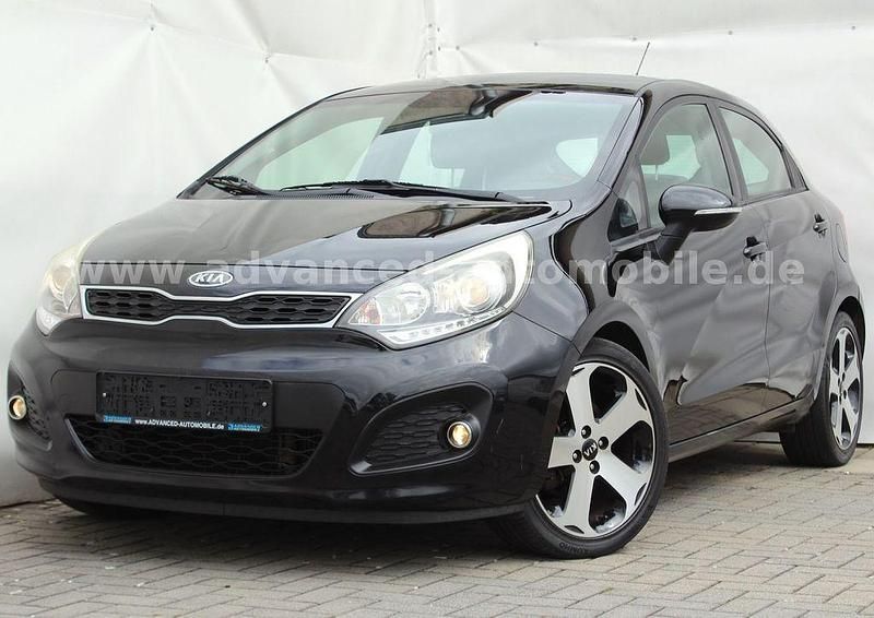 Schwarz Gebraucht 2012 Kia Rio Spirit Limousine | 3.980 € (Fairer Preis) - Bild 1/4