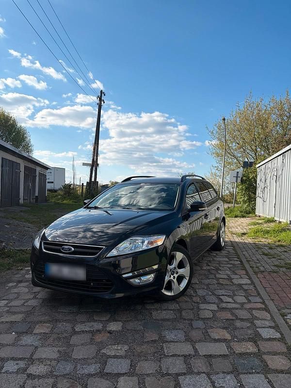 Gebraucht Ford Mondeo 140 PS (102 kW) 2011 Beige Kombi