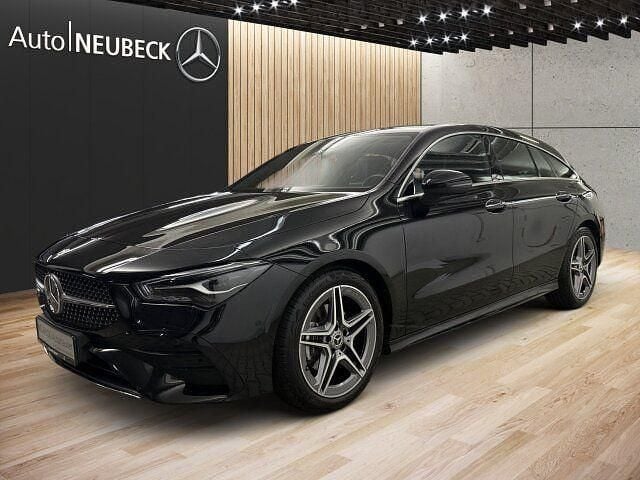 Lack kosmosschwarz Gebraucht 2024 Mercedes CLA180 Shooting Brake AMG line Kombi | 29.550 € - Bild 1/2