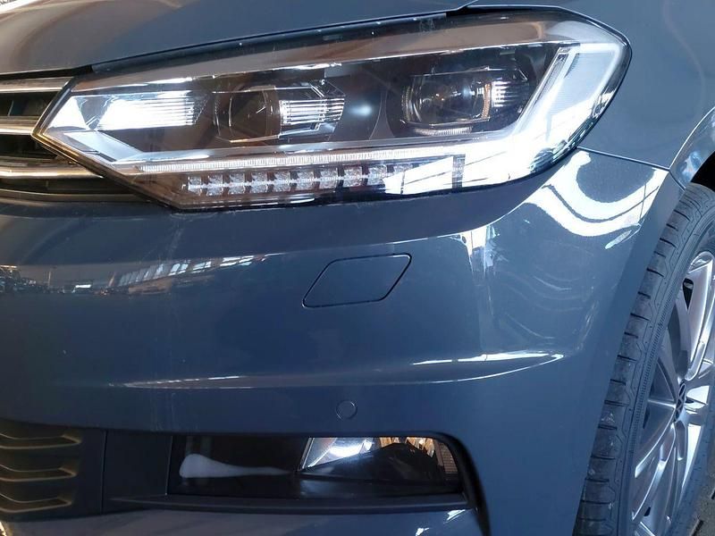 Neu VW Touran Comfortline 150 PS (110 kW) 2026 Delfingrau Van / Kleinbus