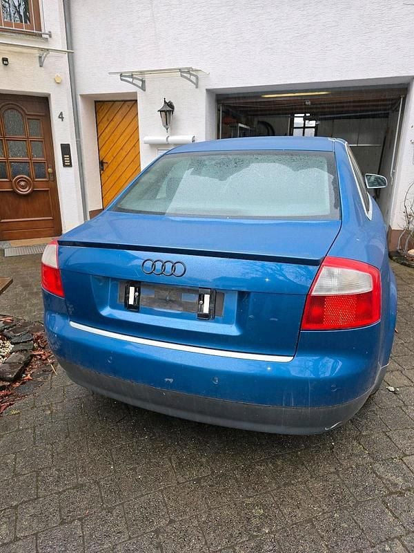 Gebraucht Audi A4 S-Line 131 PS (96 kW) 2001 Blau Limousine