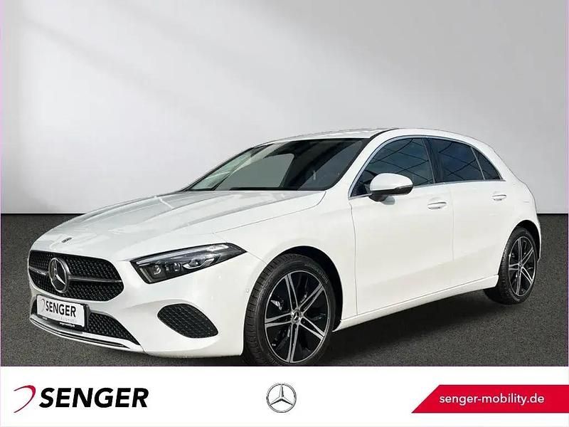 Weiß Gebraucht 2025 Mercedes A200 Progressive | 32.890 € (Fairer Preis) - Bild 1/1