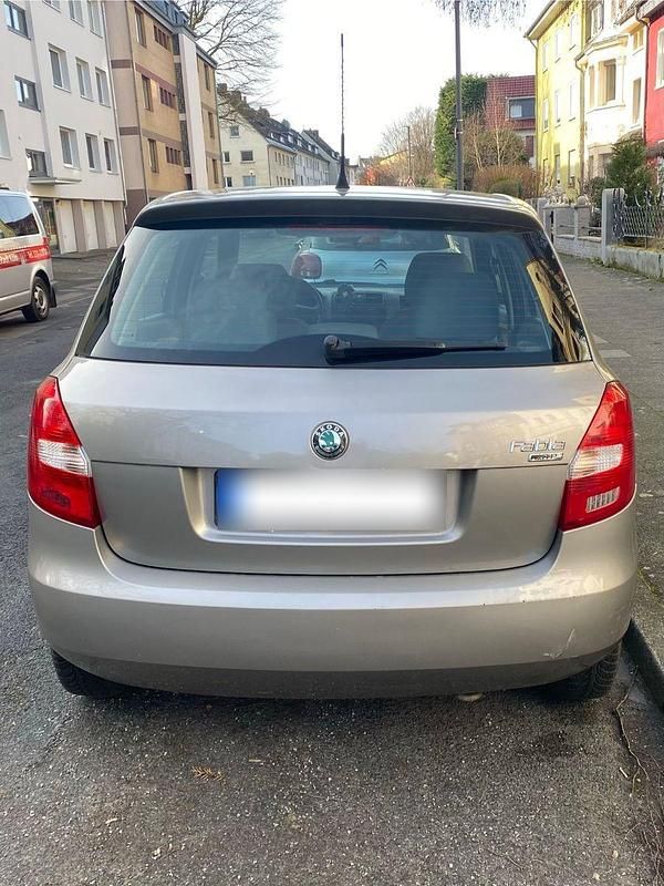 Gebraucht Skoda Fabia 60 PS (44 kW) 2007 Beige Limousine