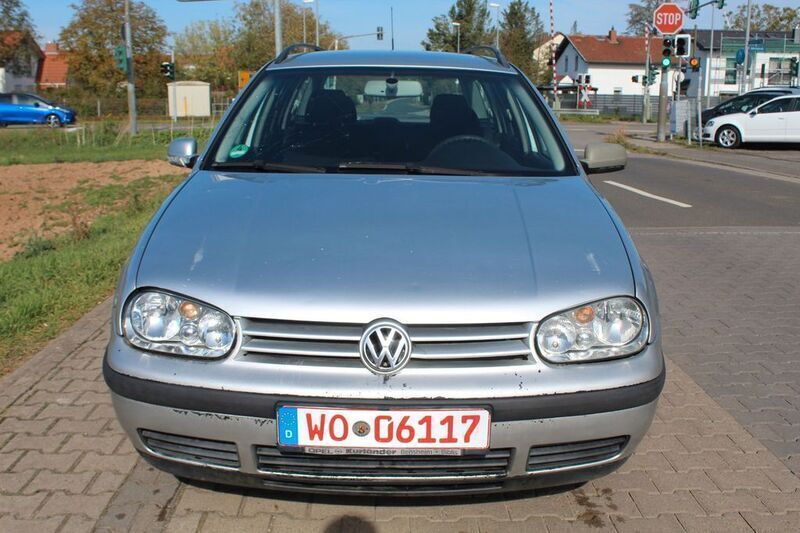 Gebraucht VW Golf IV Basis 101 PS (74 kW) 2002 Silber Kombi