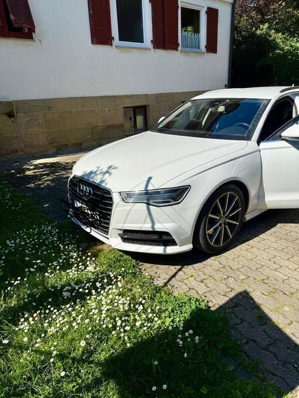 Weiß Gebraucht 2018 Audi A6 Ambiente Kombi | 20.000 € - Bild 1/4