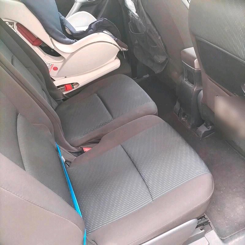 Gebraucht Toyota Verso 122 PS (89 kW) 2012 Weiß Van / Kleinbus