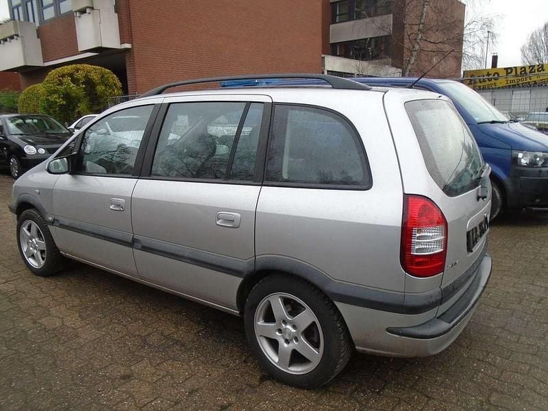 Gebraucht Opel Zafira Edition 125 PS (91 kW) 2004 Grau Van / Kleinbus