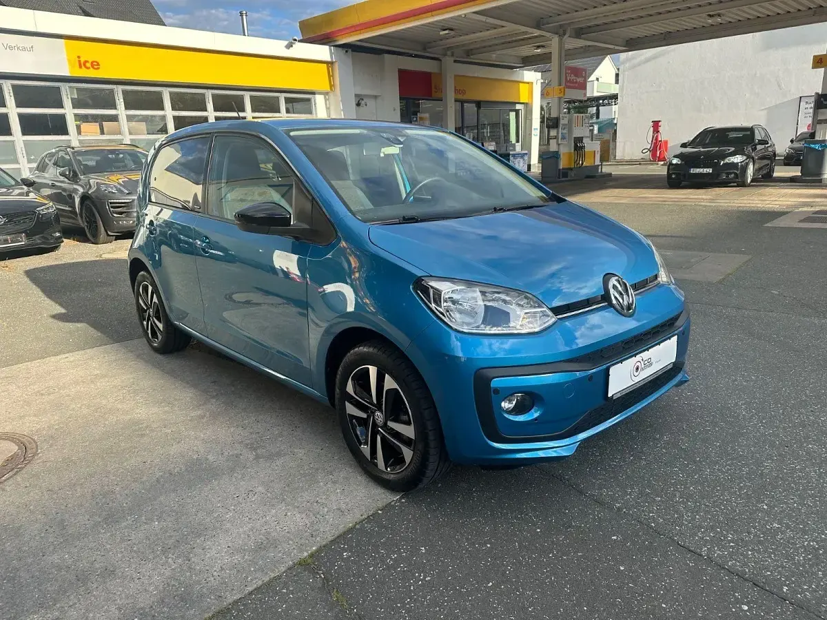 Second-hand VW up! IQ Drive 75 CP (55 kW) 2019 Albastru Hatchback