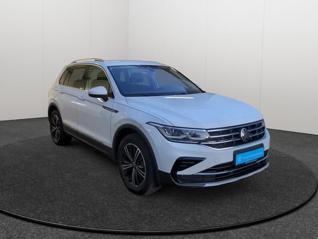 Gebraucht VW Tiguan Elegance 190 PS (139 kW) 2022 Weiss SUV