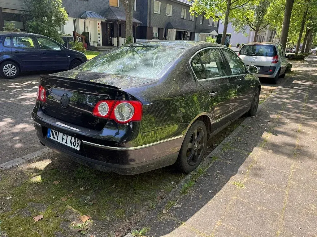 Używany VW Passat Highline 150 KM (110 kW) 2007 Czarny Sedan/Limuzyna