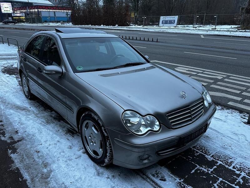 Gebraucht Mercedes C220 150 PS (110 kW) 2004 Grau Limousine