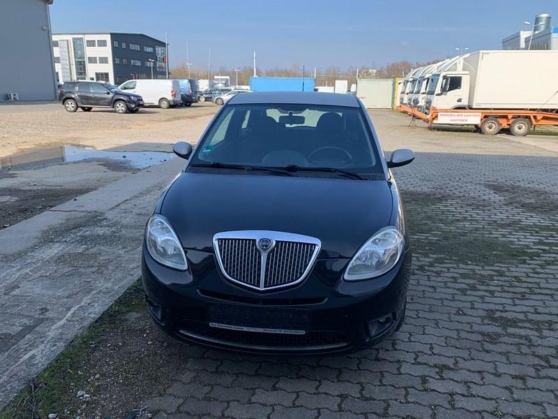 Gebraucht Lancia Ypsilon 60 PS (44 kW) 2009 Schwarz Kleinwagen