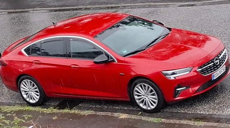 Rot Gebraucht 2021 Opel Insignia Elegance Limousine | 19.999 € (Guter Preis) - Bild 1/4