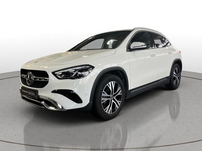 Gebraucht Mercedes GLA180 Progressive 136 PS (100 kW) 2025 Unilack polarweiß SUV