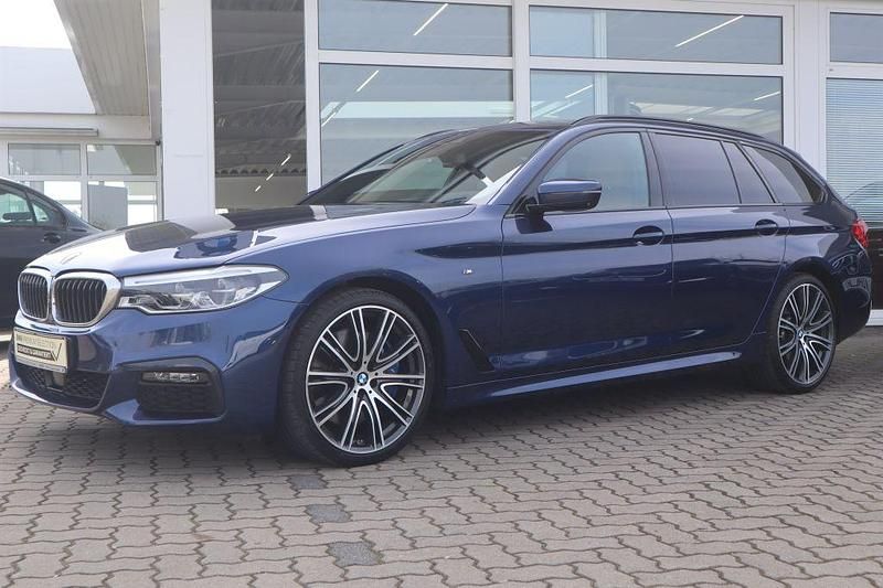 Gebraucht BMW 540 Sport Line 320 PS (235 kW) 2020 Blau Kombi